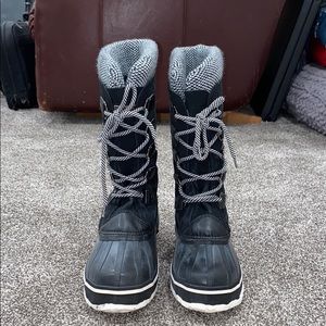 Women’s snow boots